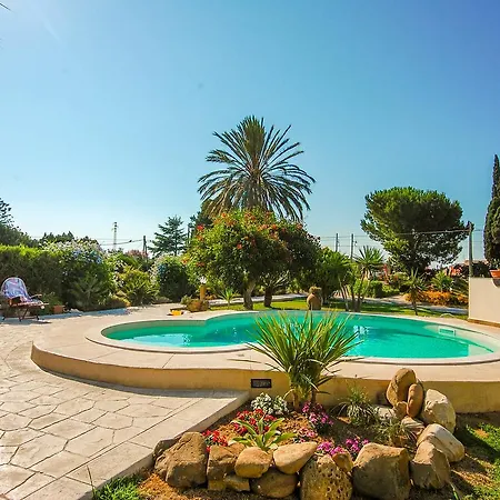 Deluxe Villa *