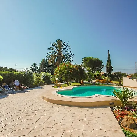 Villa Deluxe